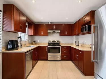 Walk-In Closet Photo of 6175 Quebec Street, Vancouver, BC