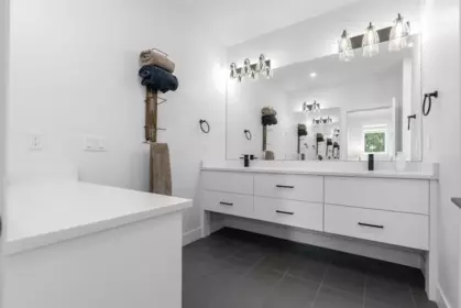 Mudroom Photo of 8910 117a Street, Delta, BC