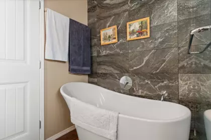 Entry Foyer Photo of 2661 Marble Hill Drive, Abbotsford, BC