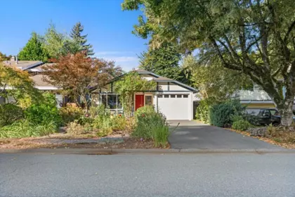 Kitchen Photo of 2661 Marble Hill Drive, Abbotsford, BC