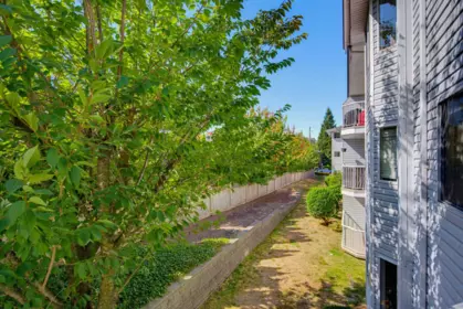 Staircase Photo of 206 2750 Fuller Street, Abbotsford, BC