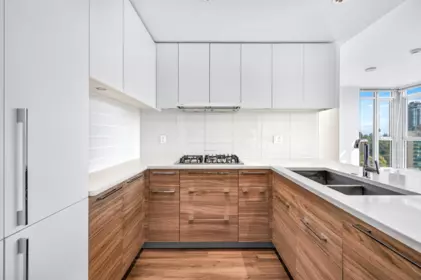 Kitchen Island Photo of 2109 1188 Pinetree Way, Coquitlam, BC