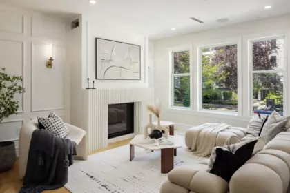 Dining Area Photo of 1685 Nelson Street, Vancouver, BC