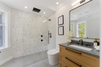 Mudroom Photo of 1685 Nelson Street, Vancouver, BC
