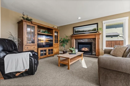 Guest Bathroom Photo of 46378 John Place, Chilliwack, BC