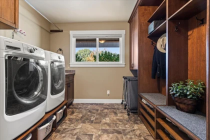 Swimming Pool Photo of 46378 John Place, Chilliwack, BC