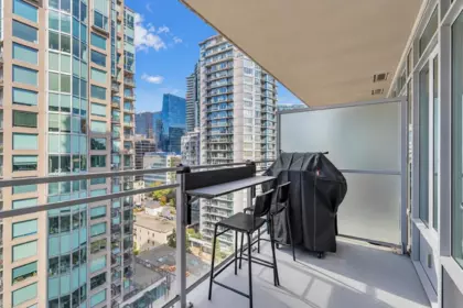 Family Room Photo of 2102 888 Homer Street, Vancouver, BC