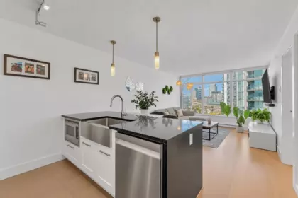 Laundry Room Photo of 2102 888 Homer Street, Vancouver, BC