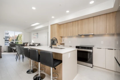 Family Room Photo of 221 9456 134 Street, Surrey, BC