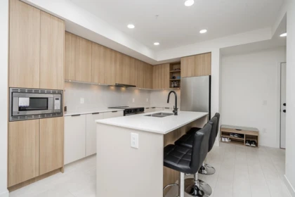Kitchen Photo of 221 9456 134 Street, Surrey, BC