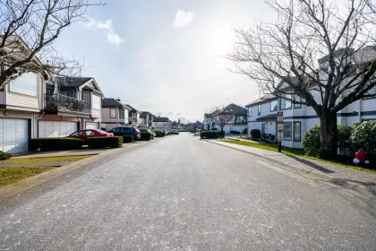 48 15840 84 Avenue, Surrey, BC, Surrey — Townhouse for sale