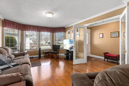 6988 Coach Lamp Drive, Chilliwack, BC, Chilliwack — Single Family Residence for sale