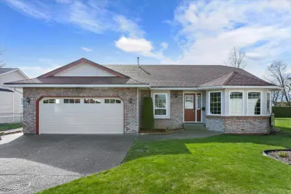 6988 Coach Lamp Drive, Chilliwack, BC, Chilliwack — Single Family Residence for sale