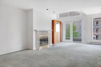 203 2202 Marine Drive, West Vancouver, BC, West vancouver — Apartment/Condo for sale