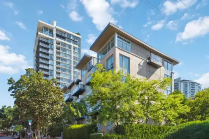 212 1288 Chesterfield Avenue, North Vancouver, BC, North vancouver — Apartment/Condo for sale