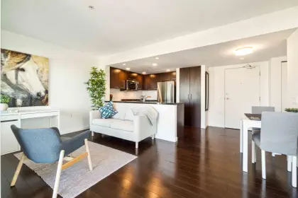 212 1288 Chesterfield Avenue, North Vancouver, BC, North vancouver — Apartment/Condo for sale