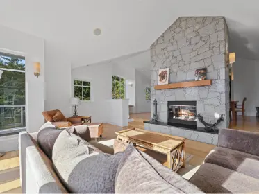 3797 Bayridge Avenue, West Vancouver, BC, West vancouver — Single Family Residence for sale