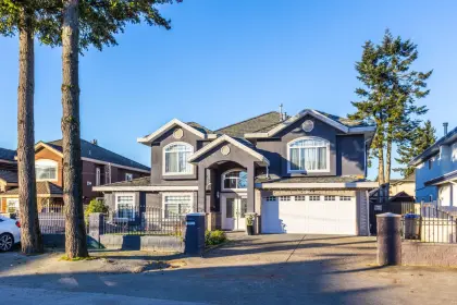 12581 90 Avenue, Surrey, BC, Surrey — Single Family Residence for sale