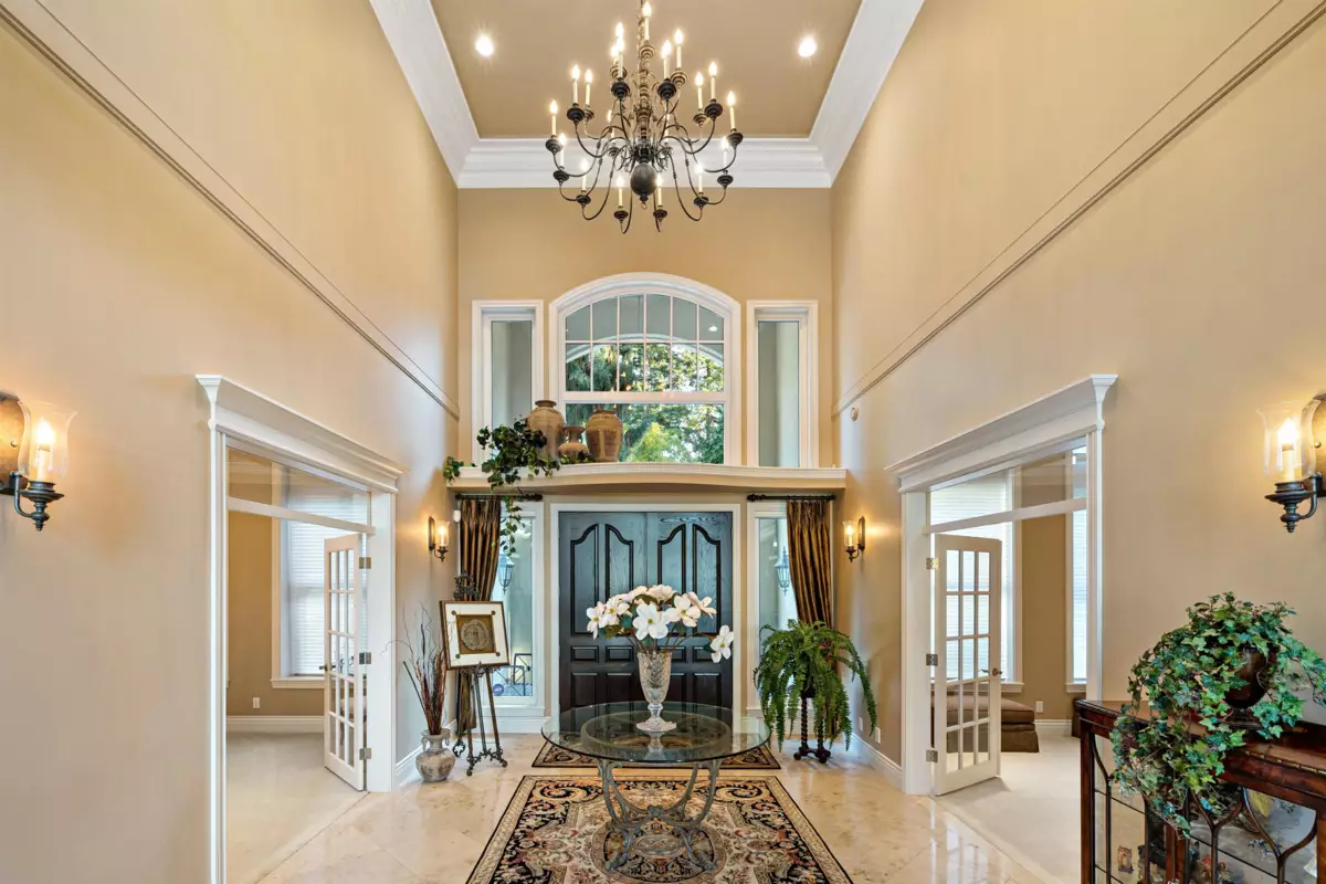 Family Room Photo of 13375 Crescent Road, Surrey, BC