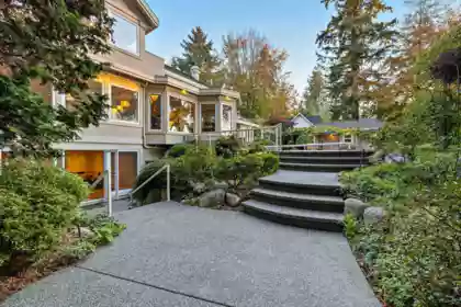 Front Yard Photo of 13375 Crescent Road, Surrey, BC