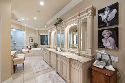 Mudroom Photo of 13375 Crescent Road, Surrey, BC