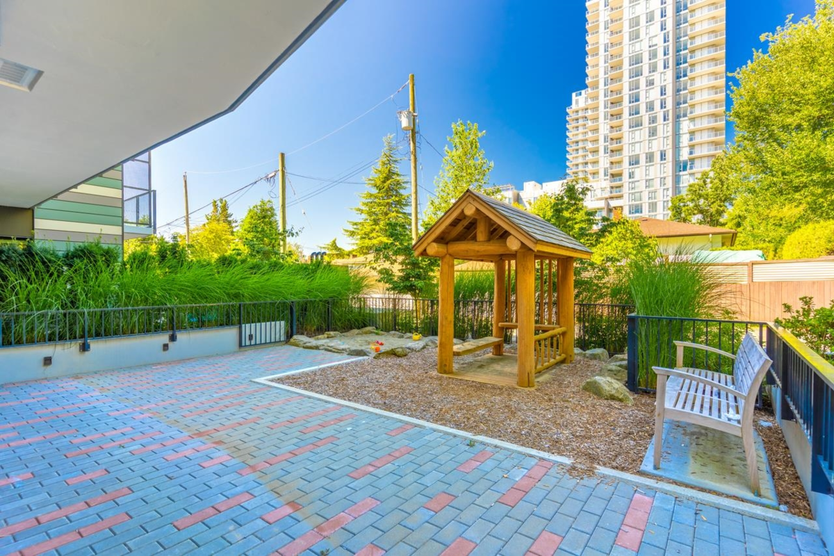 Loft / Bonus Room Photo of 209 488 W 58th Avenue, Vancouver, BC