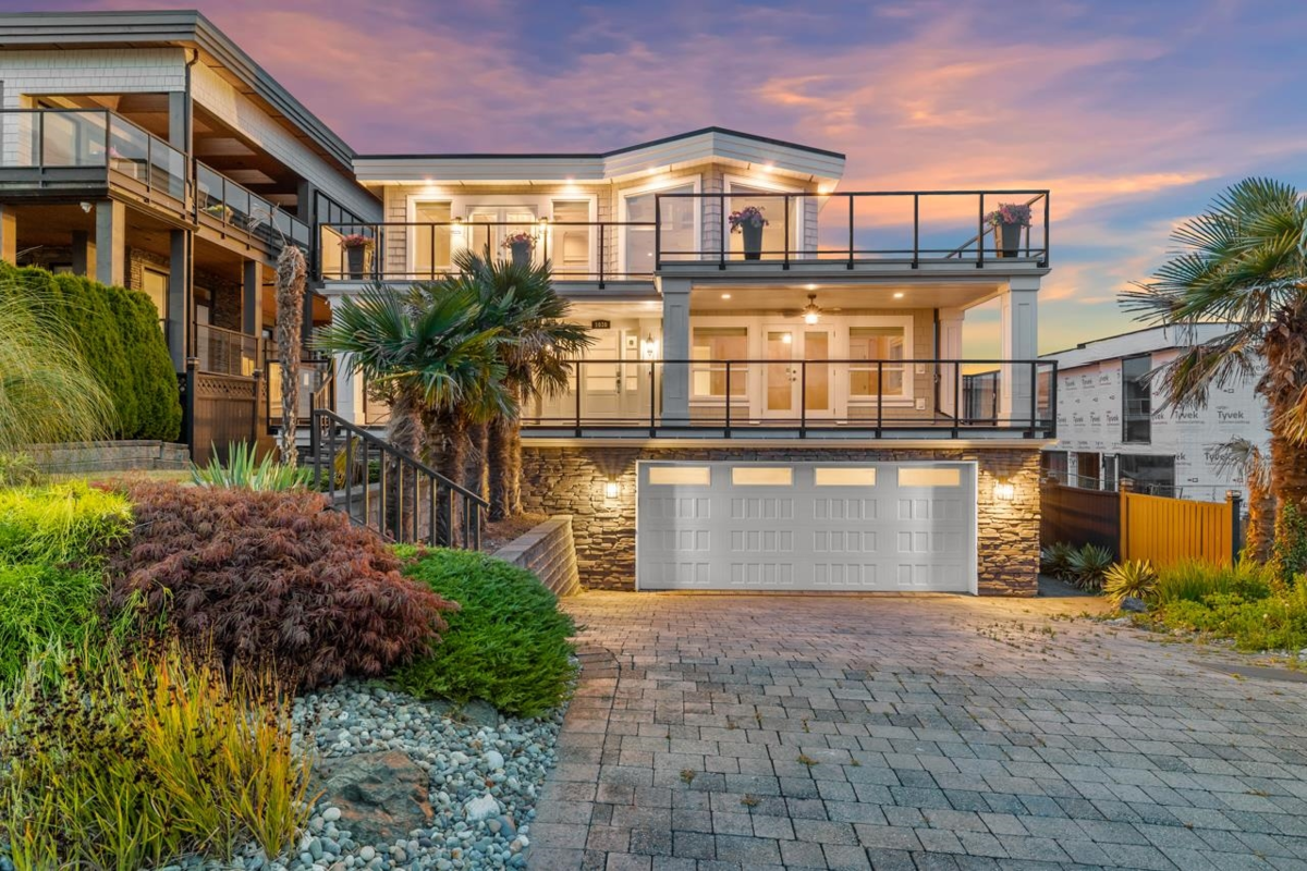 Exterior Front Photo of 1030 Lee Street, White Rock, BC