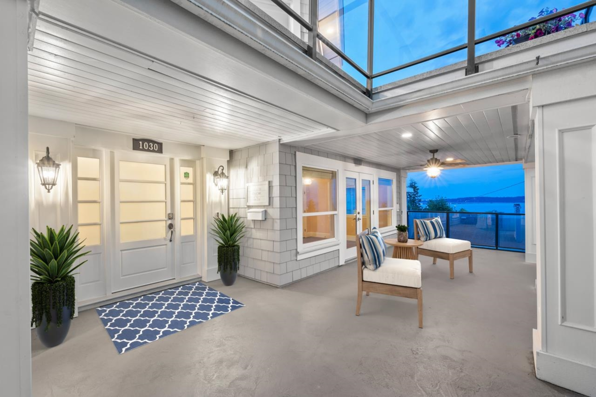 Living Room Photo of 1030 Lee Street, White Rock, BC