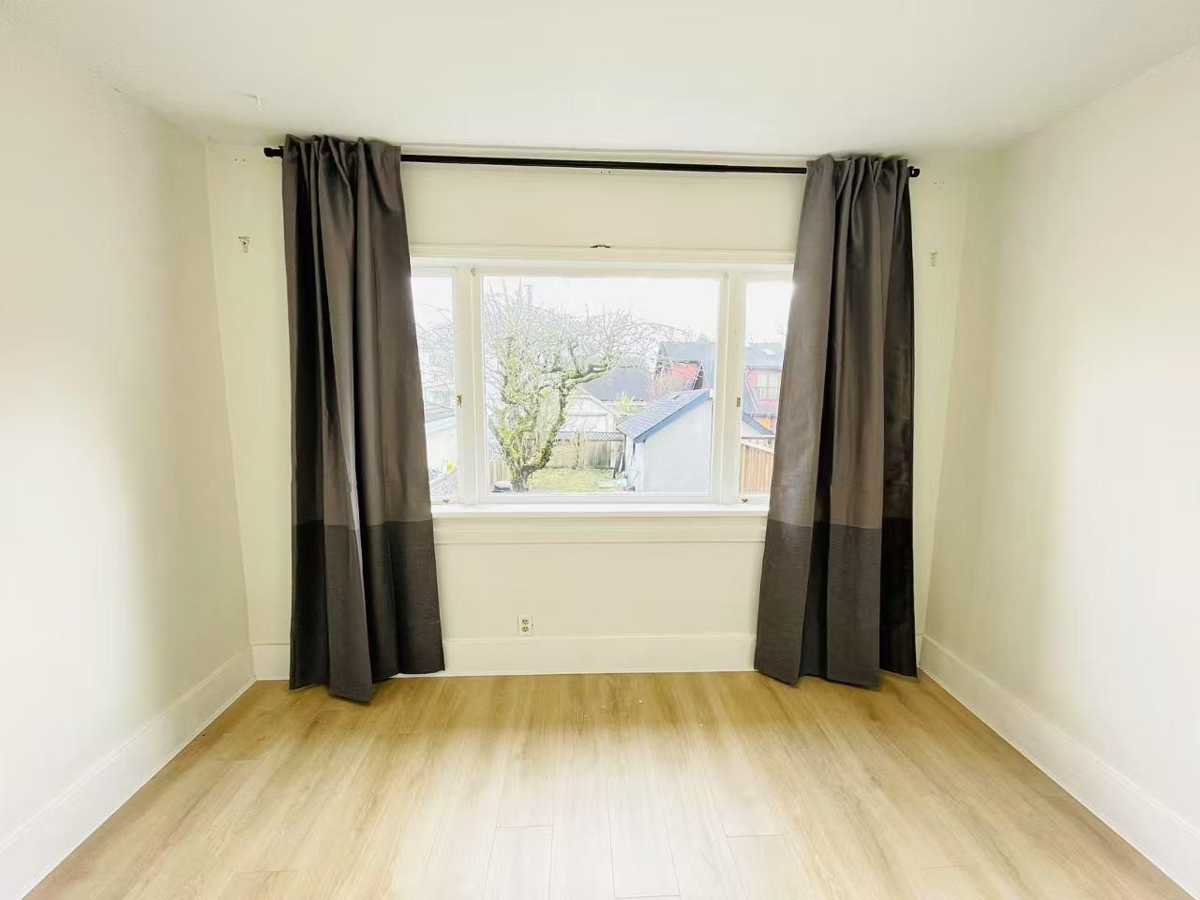 Bedroom 3 Photo of 922 Park Drive, Vancouver, BC