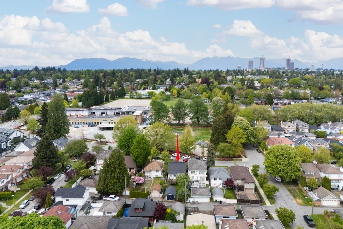 Hot Tub / Spa Photo of 922 Park Drive, Vancouver, BC