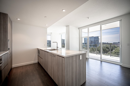 701 8611 Hazelbridge Way, Richmond, BC, Richmond — Apartment/Condo for sale