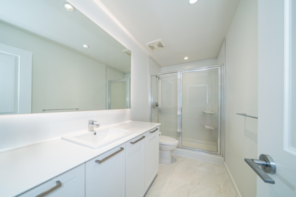 Primary Bathroom Photo of 64 15828 27th Avenue, Surrey, BC