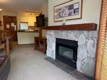 432 4800 Spearhead (Week 39) Drive, Whistler, BC, Whistler — Apartment/Condo for sale