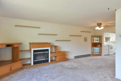 5703 Dolphin Street, Sechelt, BC, Sechelt — Single Family Residence for sale
