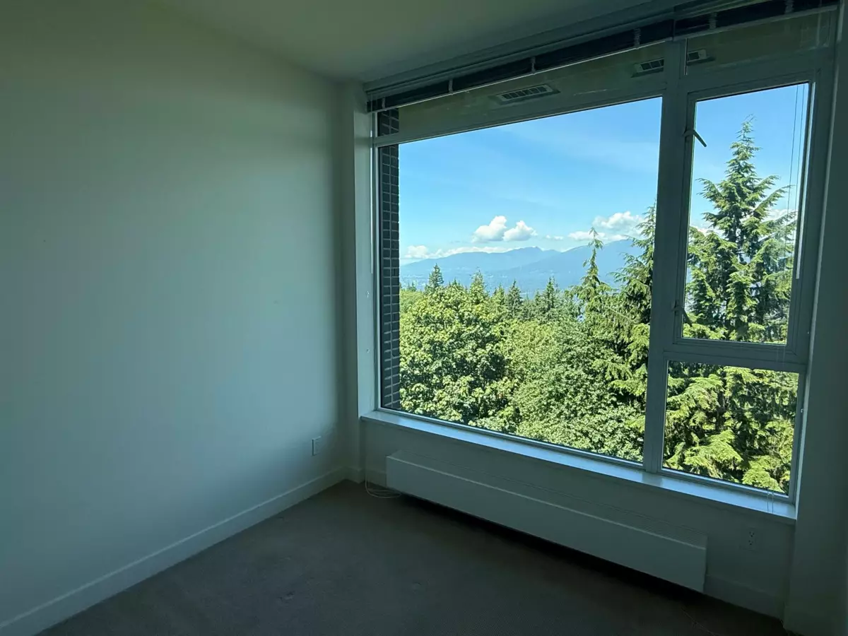 Walk-In Closet Photo of 609 8850 University Crescent, Burnaby, BC