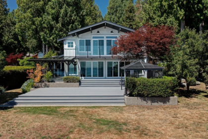 Community Amenities Photo (Clubhouse) of 3177 Beach Avenue, Roberts Creek, BC