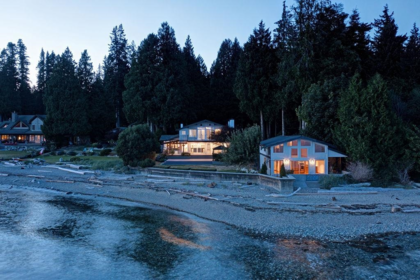 3177 Beach Avenue, Roberts Creek, BC, Roberts Creek — Single Family Residence for sale