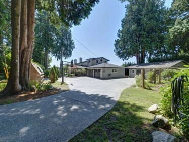 3177 Beach Avenue, Roberts Creek, BC, Roberts Creek — Single Family Residence for sale