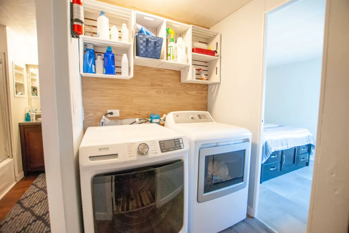 Walk-In Closet Photo of 53 46484 Chilliwack Lake Road, Chilliwack, BC