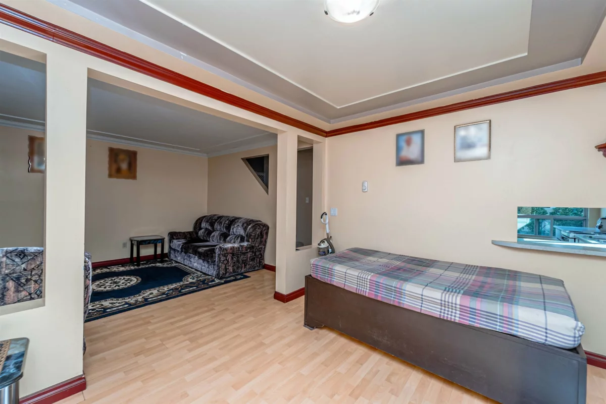 Guest Bathroom Photo of 31 3075 Trethewey Street, Abbotsford, BC