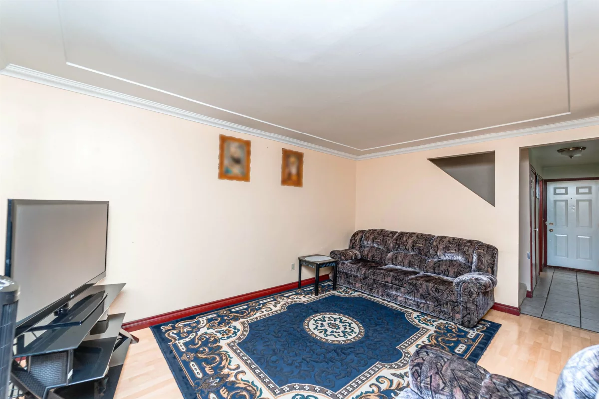 Kitchen Island Photo of 31 3075 Trethewey Street, Abbotsford, BC