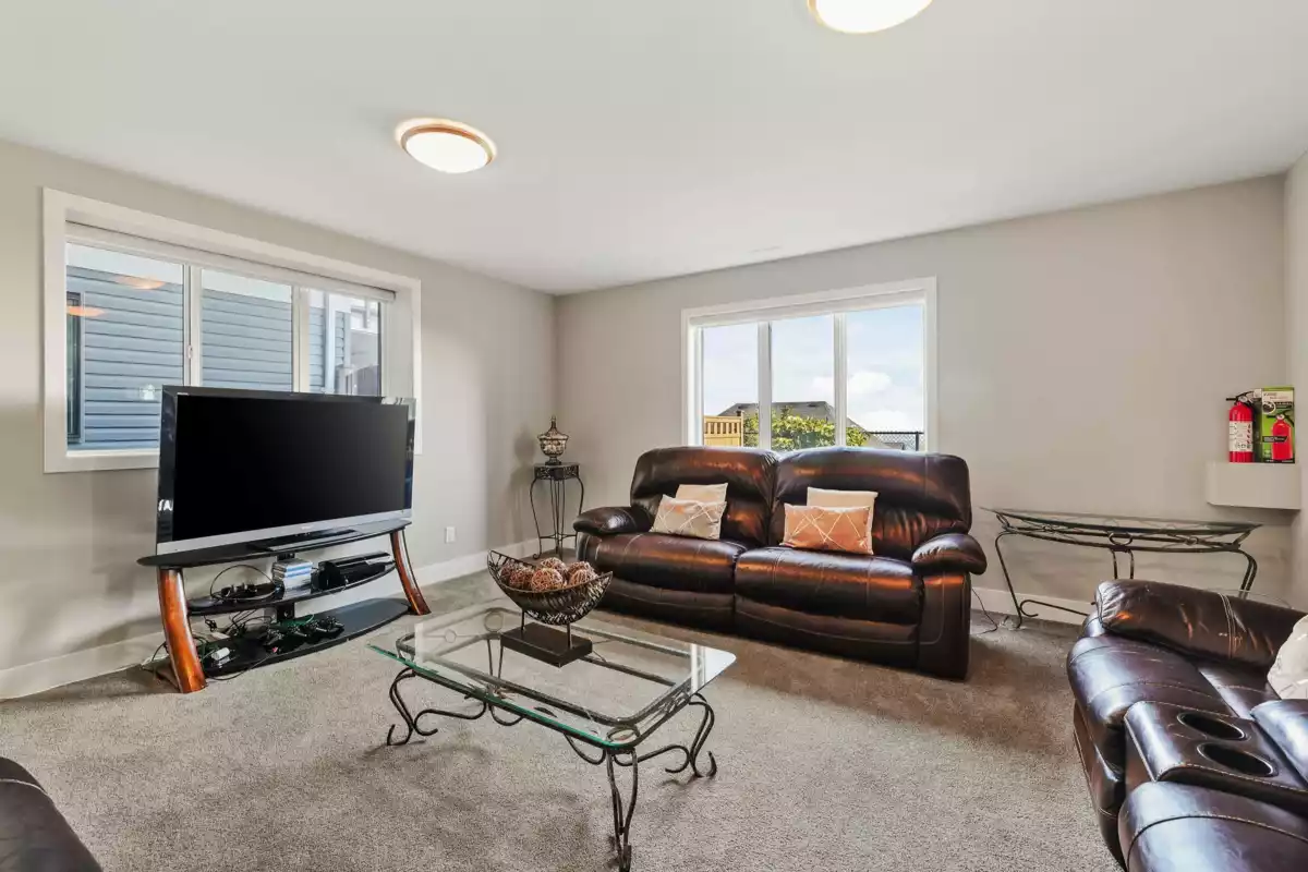 Garden / Landscaping Photo of 1419 Strawline Hill Street, Coquitlam, BC