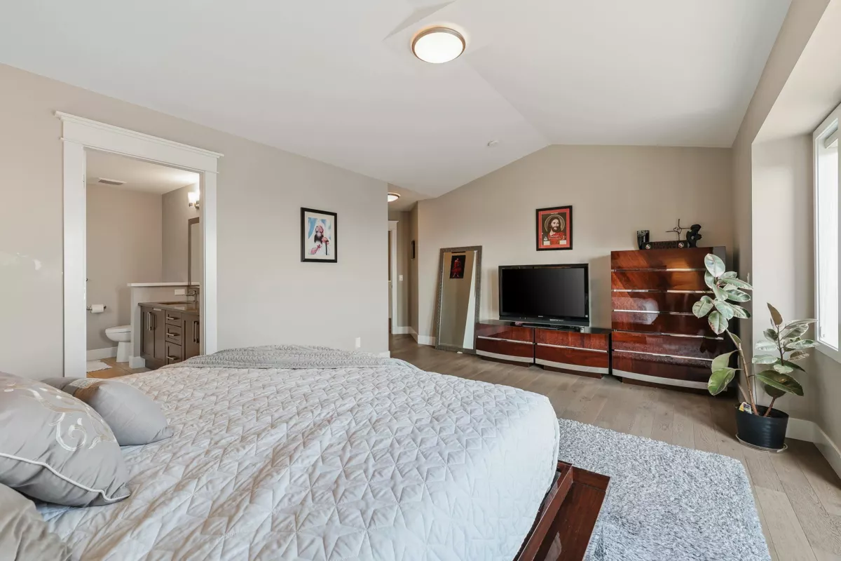 Mudroom Photo of 1419 Strawline Hill Street, Coquitlam, BC