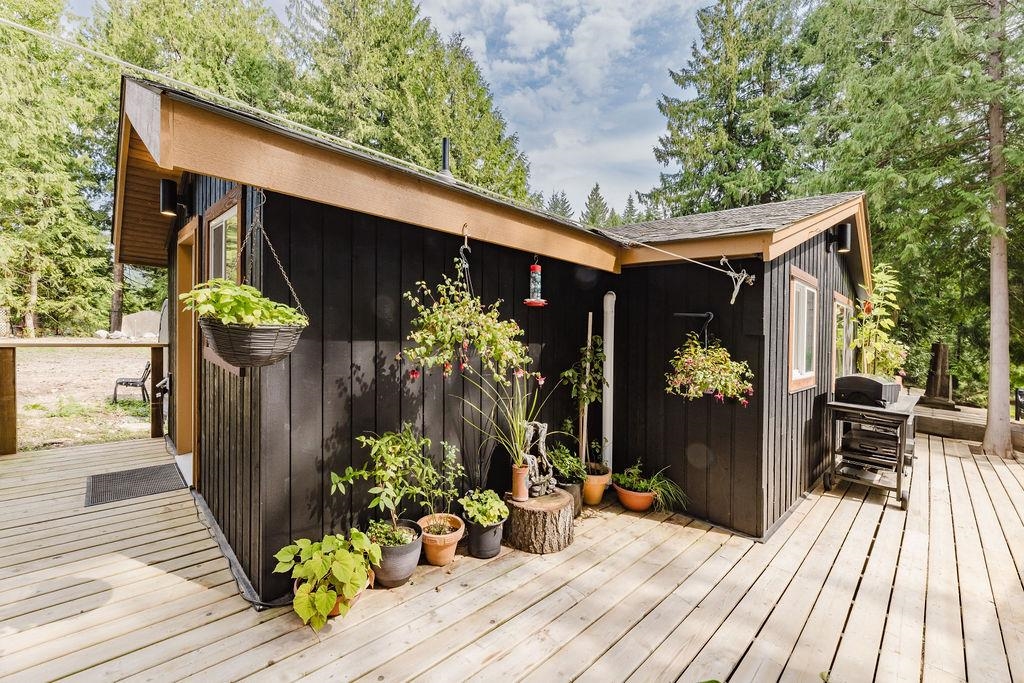 Dining Area Photo of 8048 Wildwood Road, Halfmoon Bay, BC