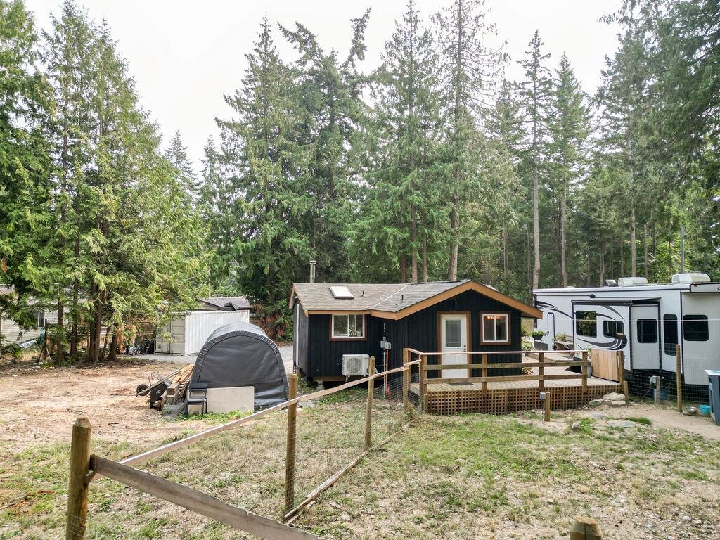 Front Yard Photo of 8048 Wildwood Road, Halfmoon Bay, BC