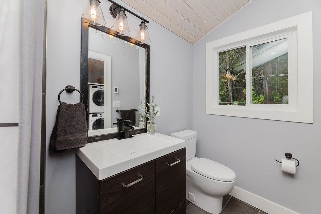 Hallway Photo of 8048 Wildwood Road, Halfmoon Bay, BC