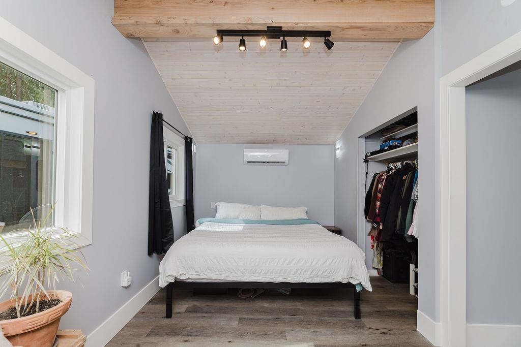 Laundry Room Photo of 8048 Wildwood Road, Halfmoon Bay, BC