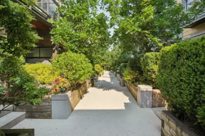 3792 Commercial Street, Vancouver, BC, Vancouver — Townhouse for sale