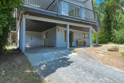 5713 Salmon Drive, Sechelt, BC, Sechelt — Single Family Residence for sale