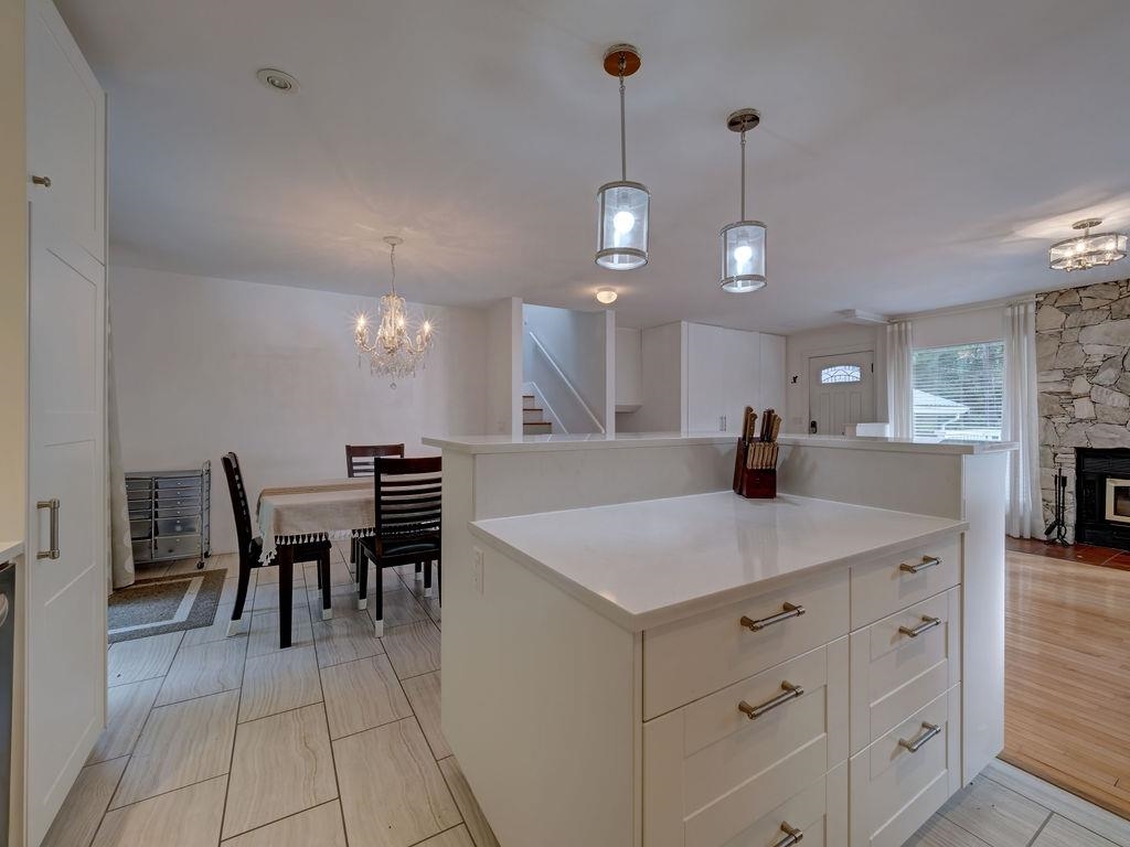 Breakfast Nook Photo of 329 Burns Road, Gibsons, BC